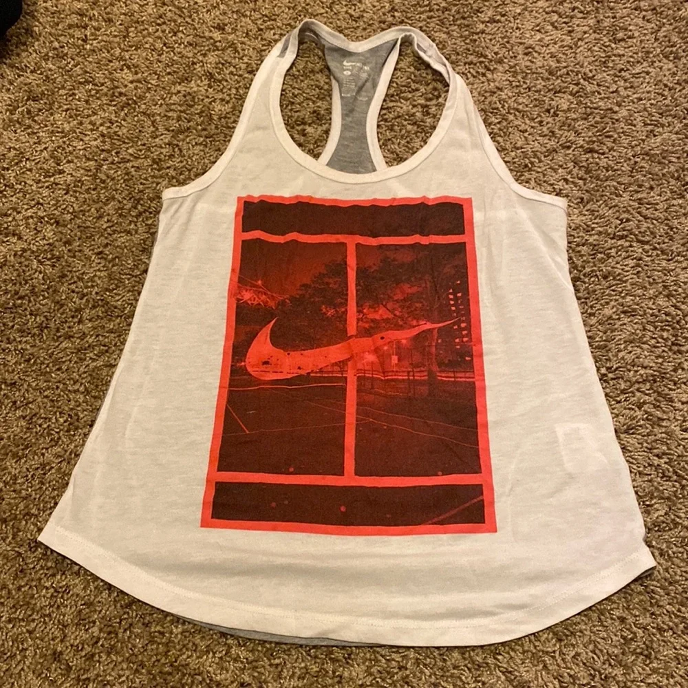 Nike Tank - Picture 1 of 3